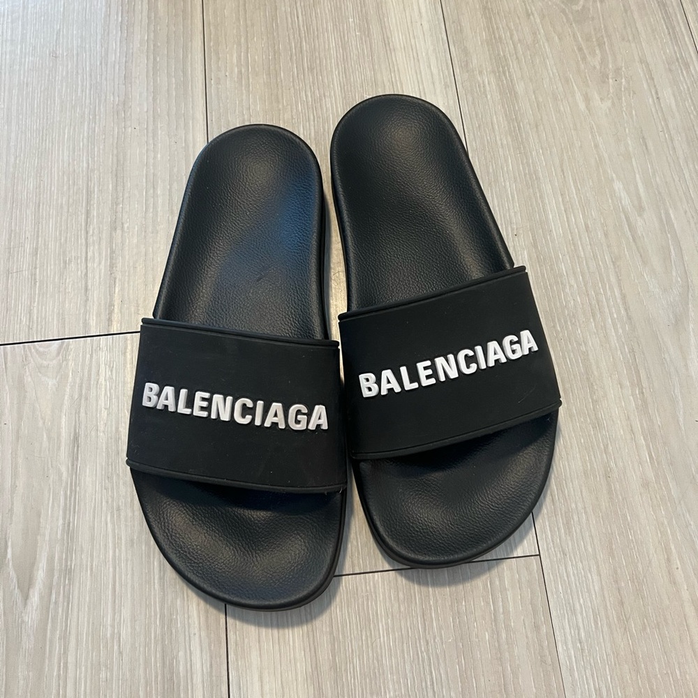 Balenciaga Women's Black Pool Slides